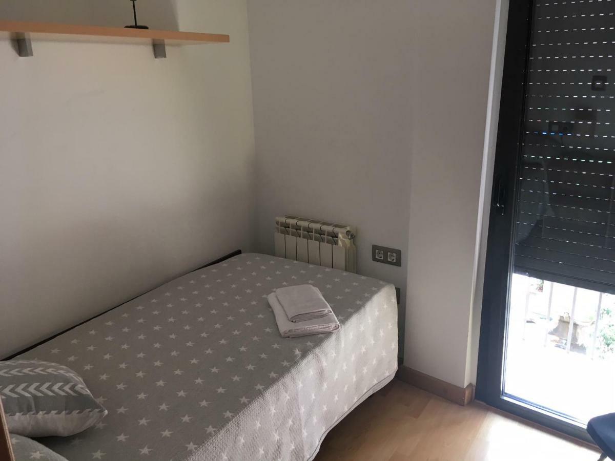 Apartament Centre Historic A Olot Apartment Exterior foto